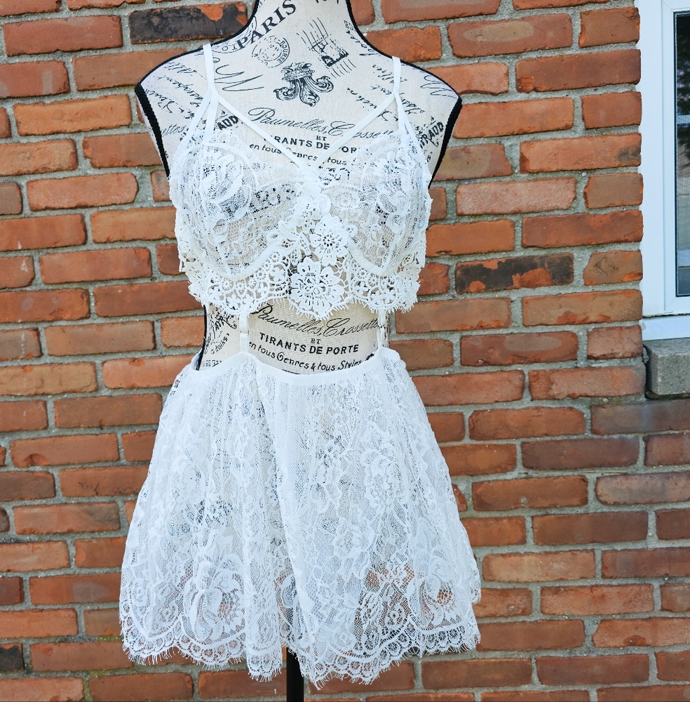 New White Lace Babydoll Lingerie | Strappy Back | Bridal & Valentine’s| M Fit